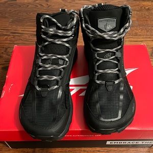 Altra Men’s Lone Peak Mid Mesh Hiking Shoes